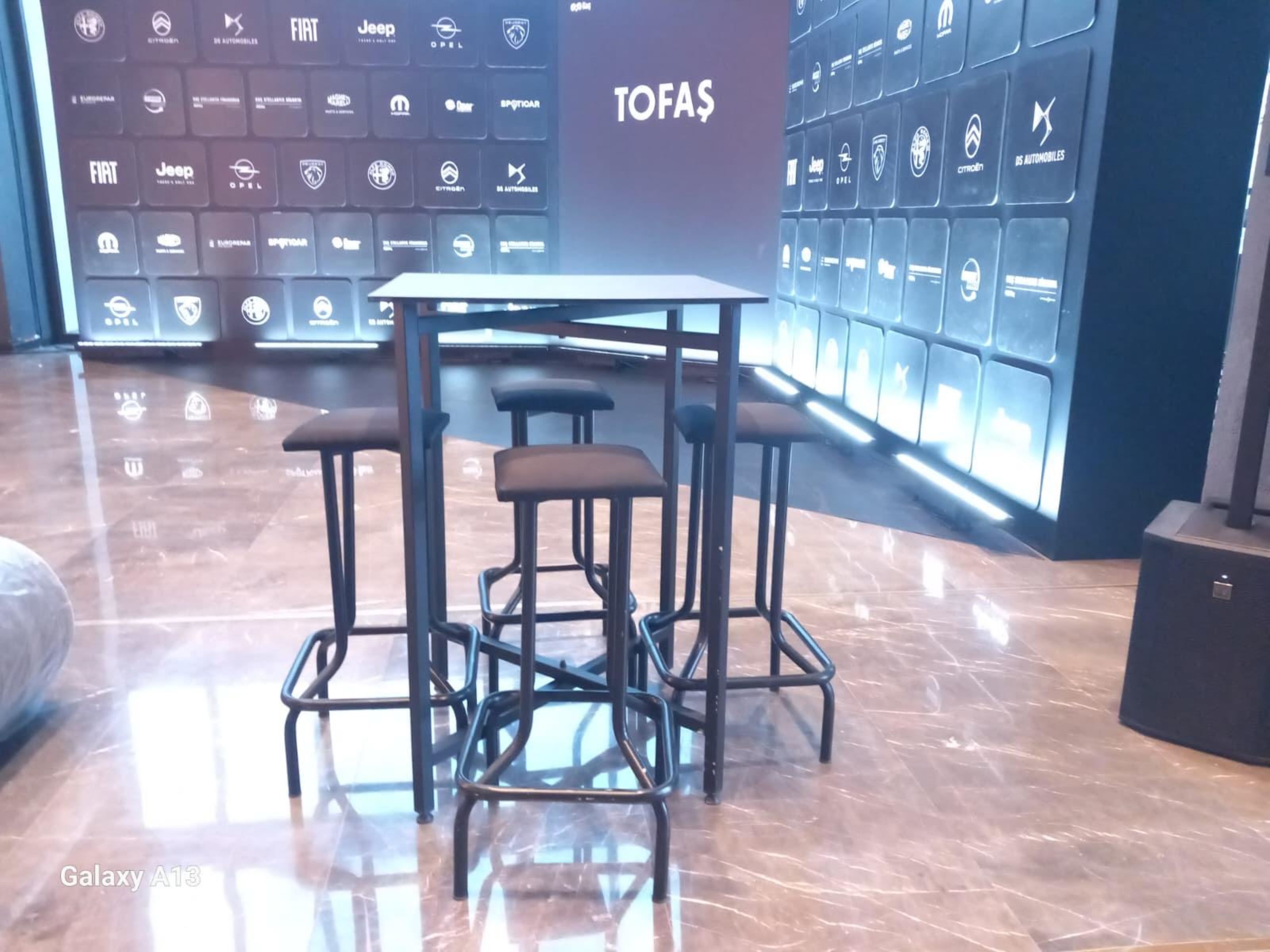 Siyah Mole Bar Taburesi