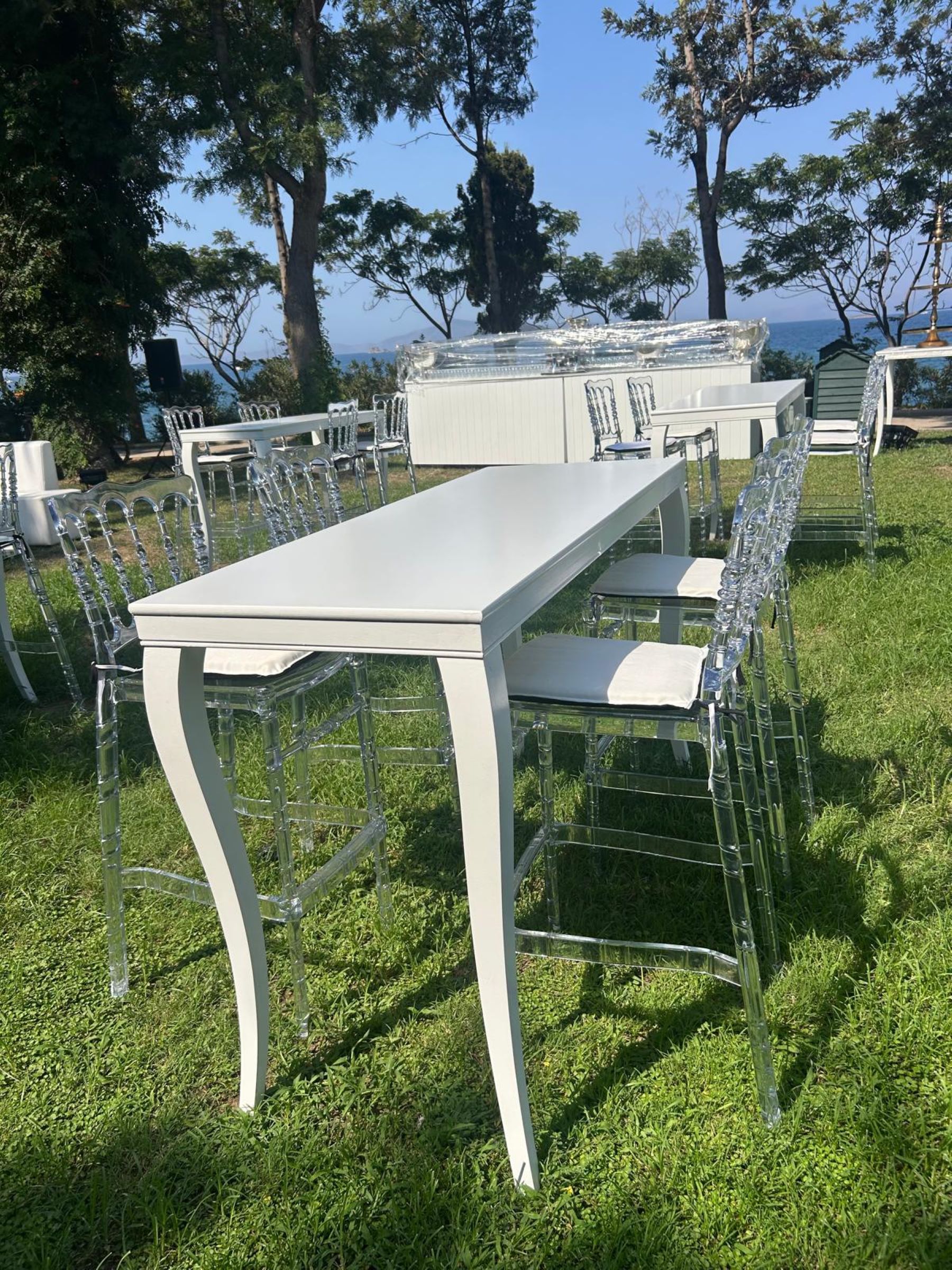 Lükens Bar Masası - Beyaz