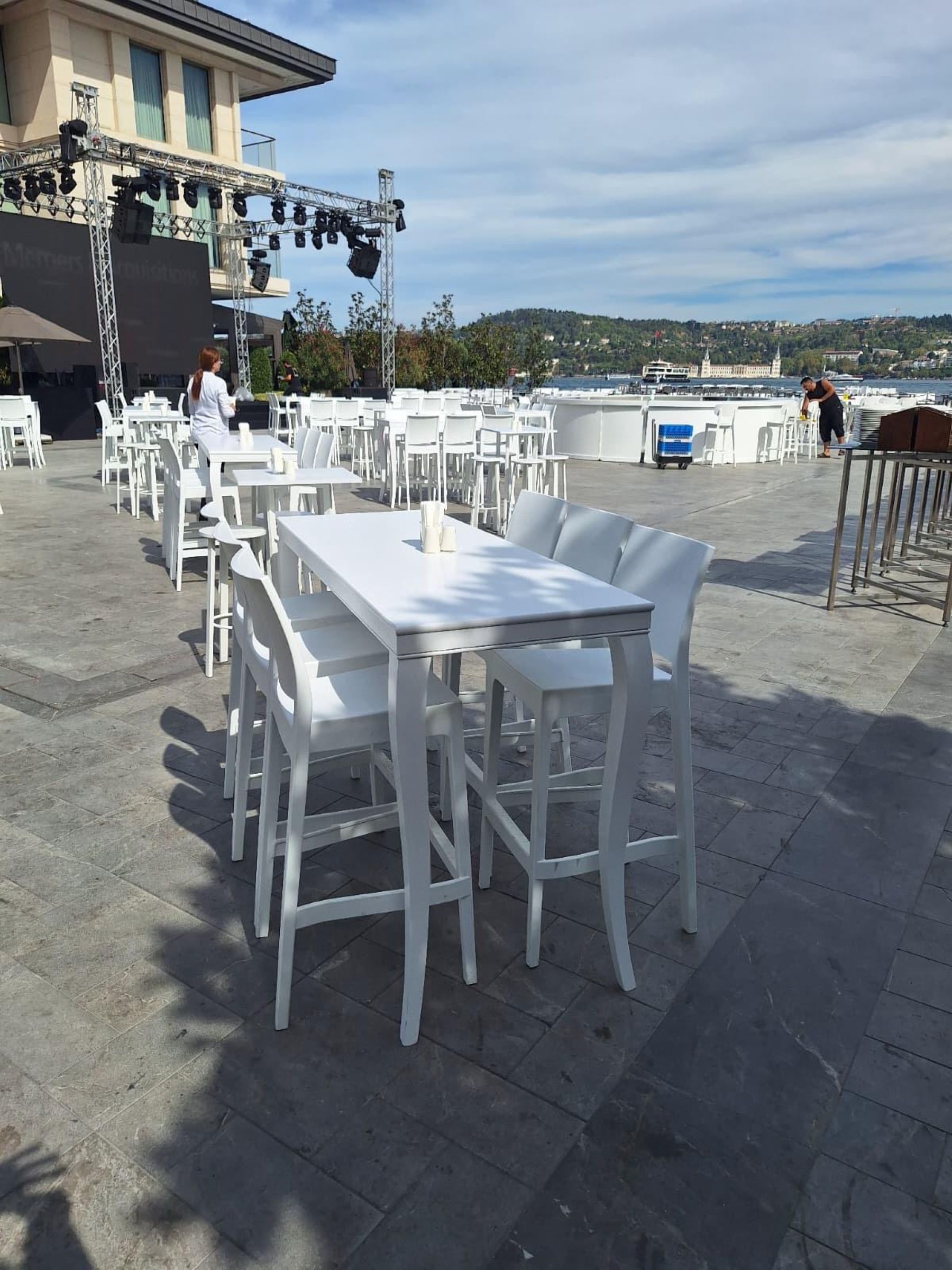 Lükens Bar Masası - Beyaz