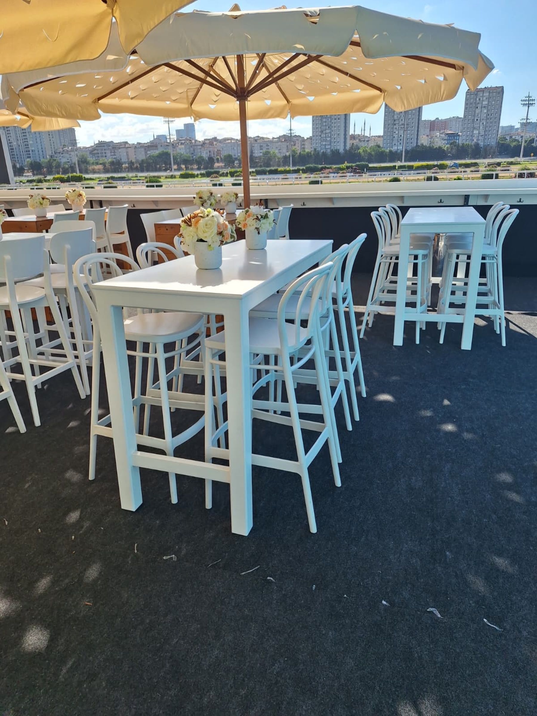Beyaz Loft Bar Masası