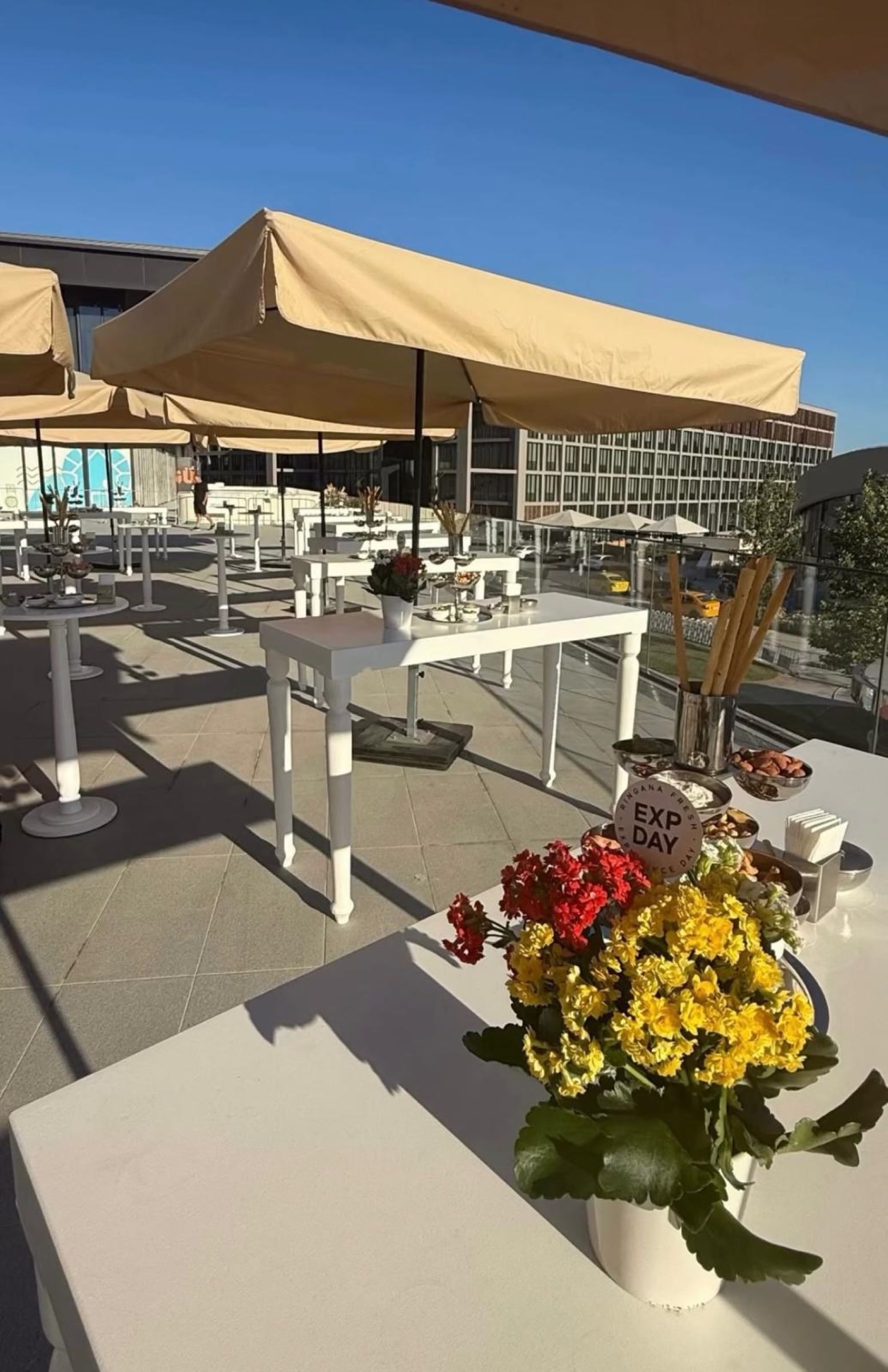 Pier Bar Masası