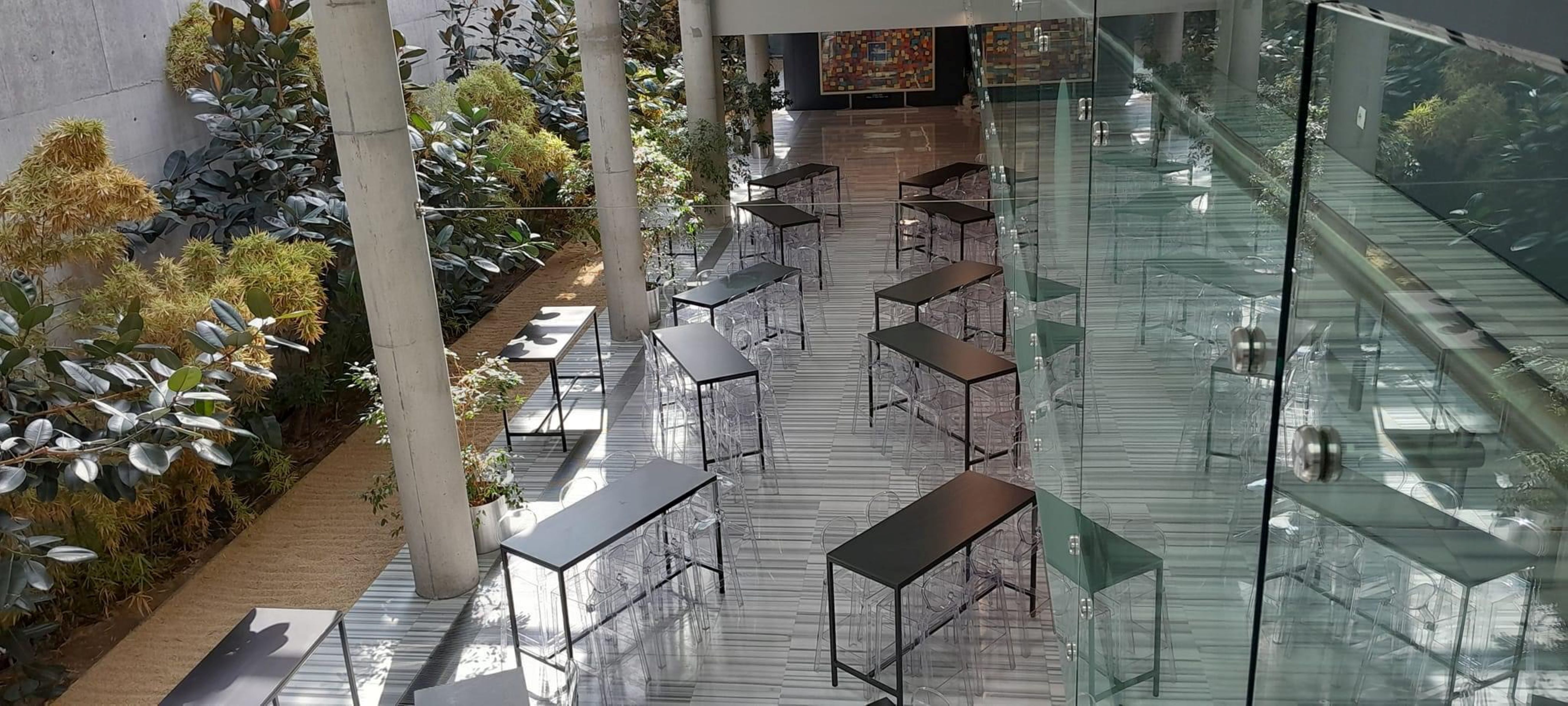 Garde Bar Masası