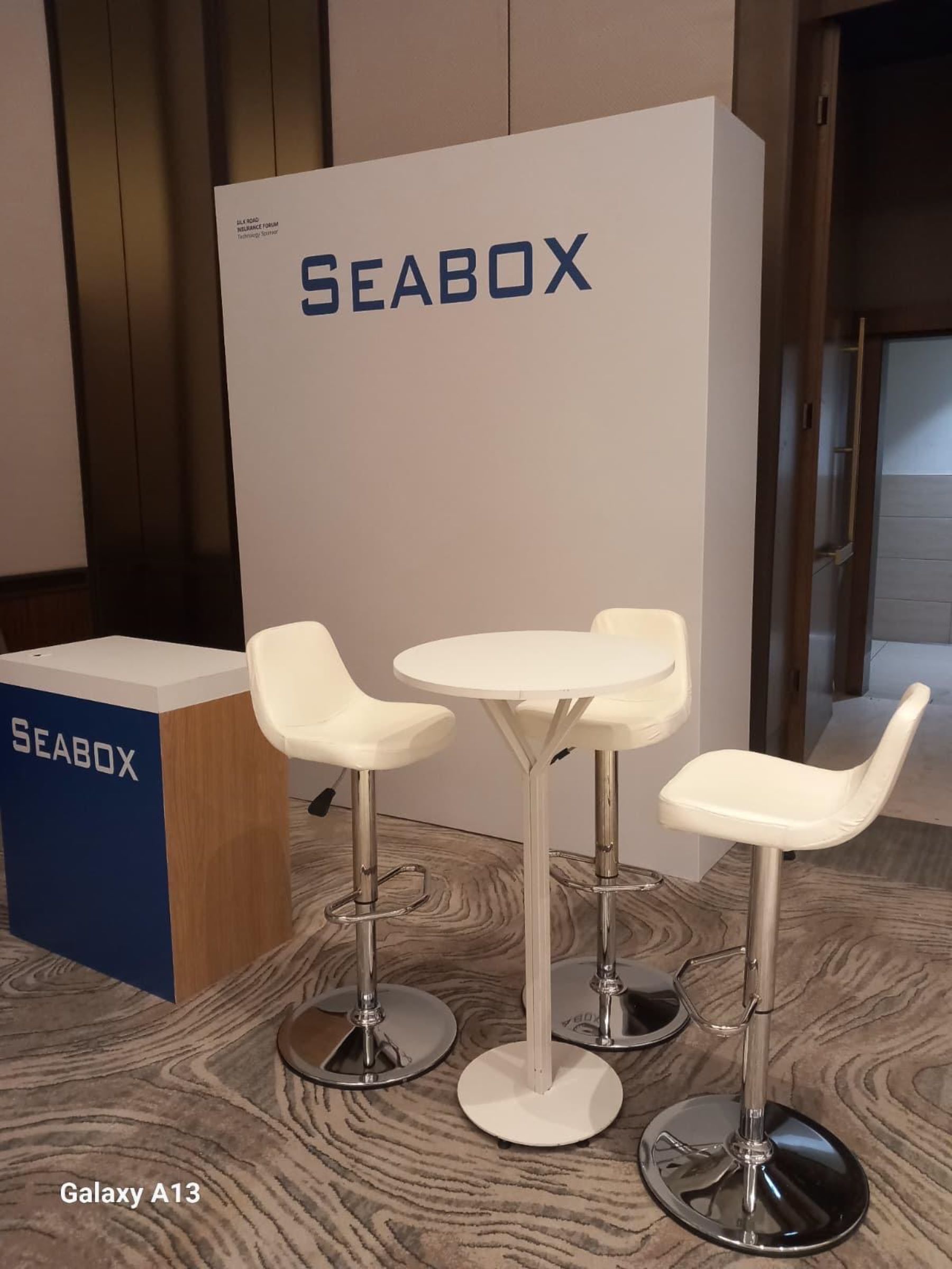 Bloom Bistro Masa - Beyaz