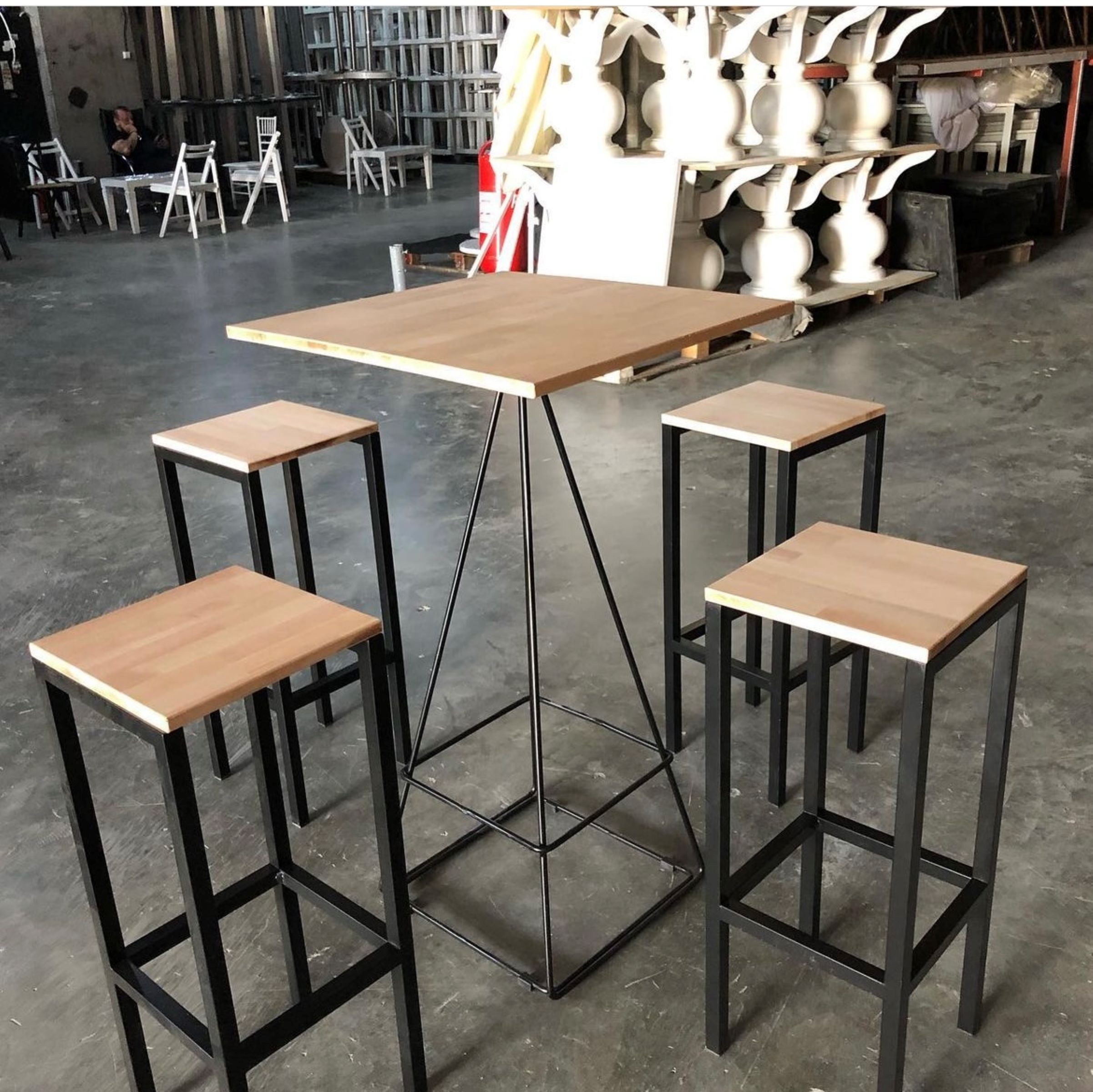 Ahşap Avena Bar Taburesi