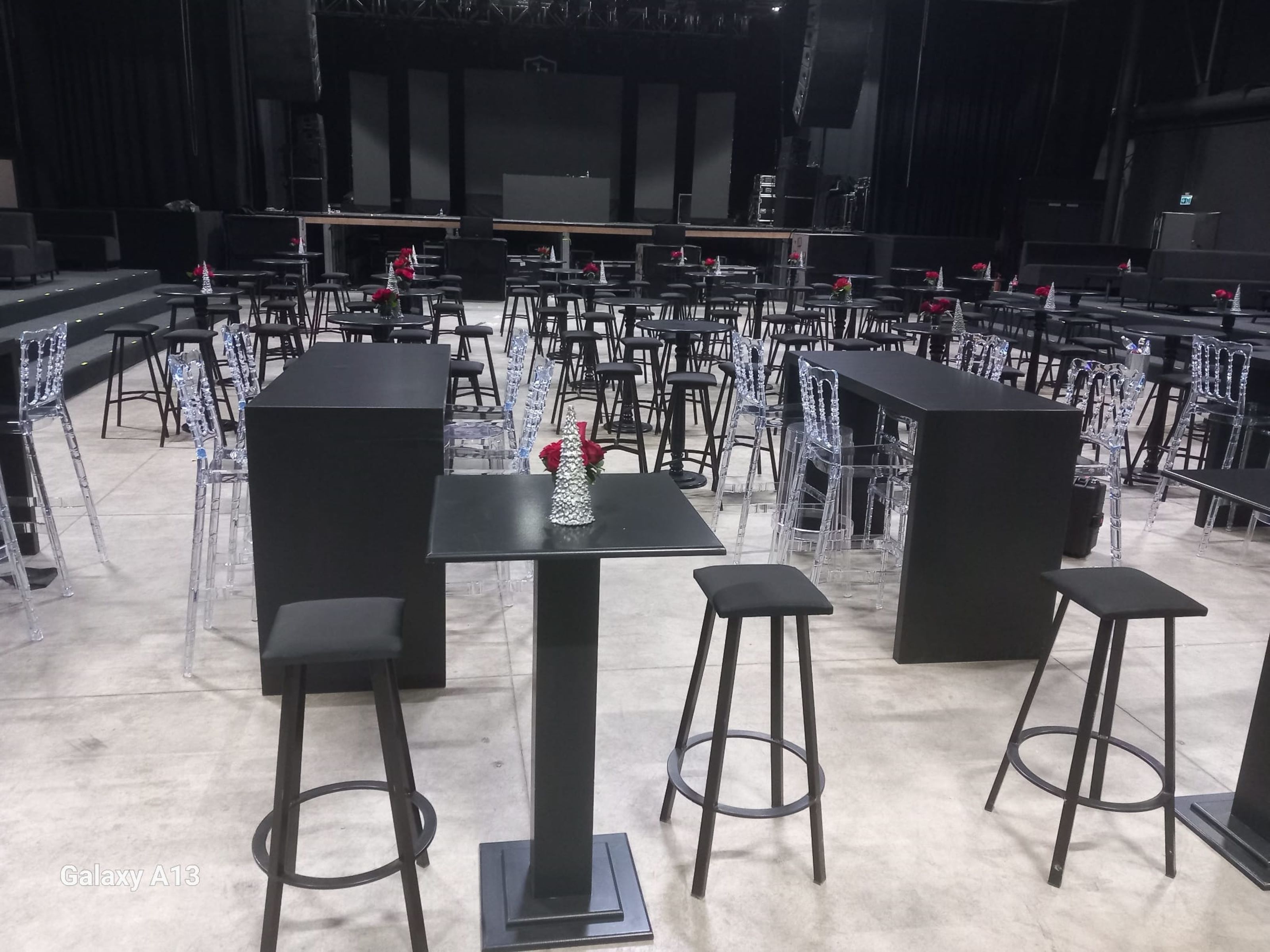 Siyah Duno Bar Taburesi